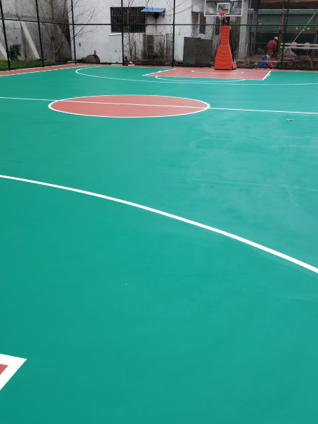 横栏镇 球场长期使用易出现地面开裂